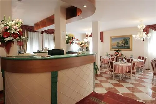 Отель Nice Hotel 3*