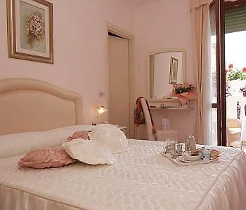 Nice Hotel Hotel 3*