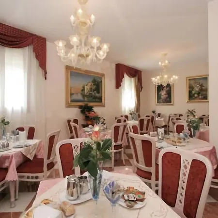 Ξενοδοχείο Nice Hotel Μέστρε