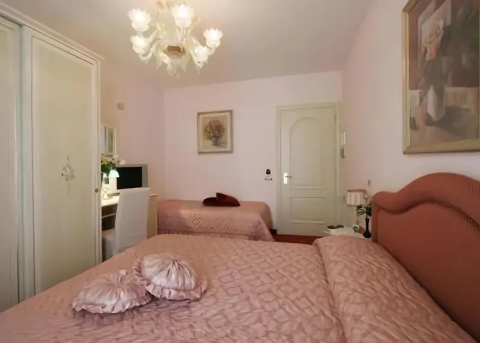 Отель Nice Hotel