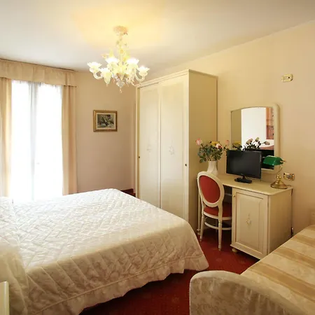 فندق هوتل نيس