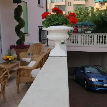 Nice Hotel Hotel 3*